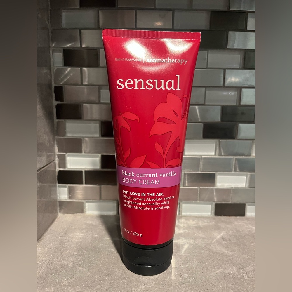 Bath & Body Works Aromatherapy Sensual Black Currant Vanilla Body Cream 8 OZ